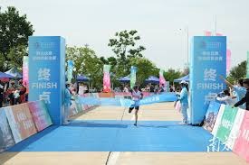 扑克里不动也是策略（在扑克中，按兵不动也是一种策略）